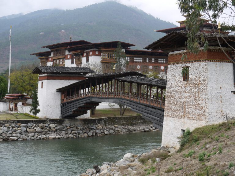 Bazam – Brücken im Himalaya
